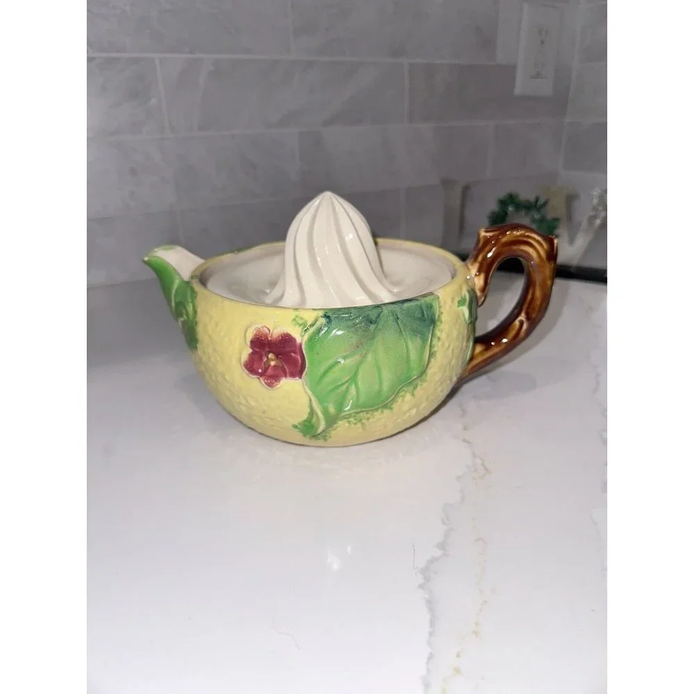 VINTAGE ST Yellow LEMON LIME ORANGE CITRUS HAND PRESS JUICER Japanese‎